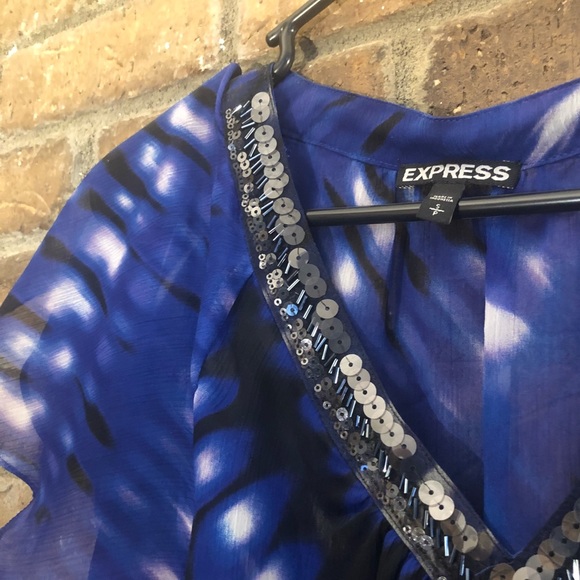 Express Top Blue, Black and White. Small. - Picture 3 of 4